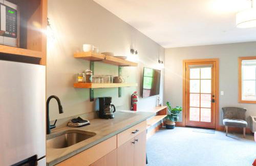 The Suites on Main - Foto 27