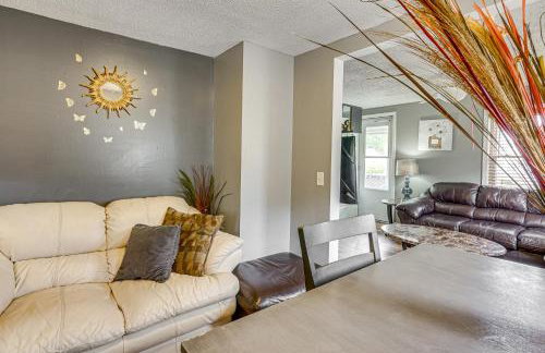 3 Mi to Dtwn Fort Wayne Home with Deck and Yard! - Foto 8