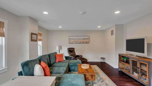 Charming Family Saratoga Home Walk to Track & Downtown - Foto 5