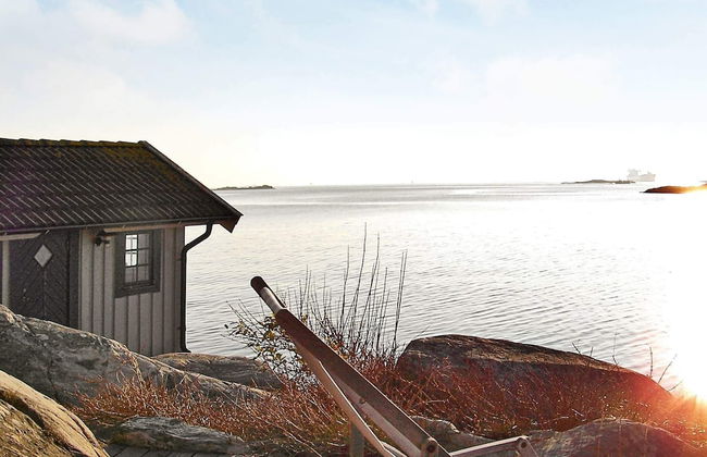 2 Person Holiday Home in Torslanda - Photo 17