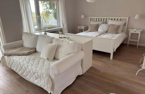 Wohnen am Waldrand, zentral und ruhig mit Terasse - Foto 6