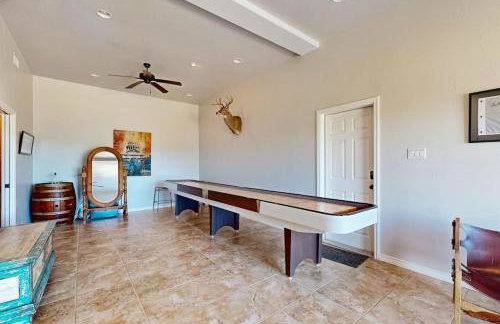 4-Bedroom Spacious Home with Guest House & Pool, Located on 9 Acres of Land - Foto 41