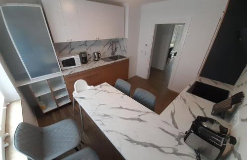 Erdgeschoss 75 m2 Großer Parkplatz WLAN Terrasse 30 m2 Übernachtung Unterkunft - Foto 26