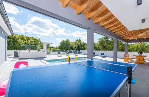 Villa mit Privatpool, Ping-Pong, BBQ - Foto 4