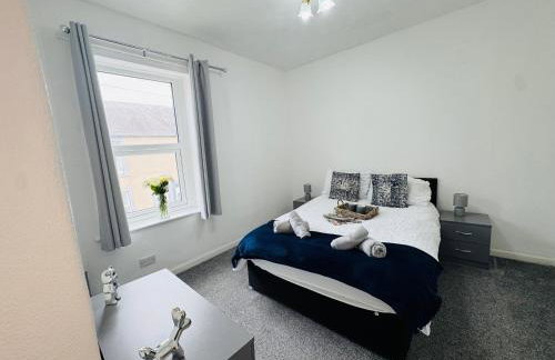 Bolton Terrace - 2 Bedrooms - Sleeps 4 - Photo 3
