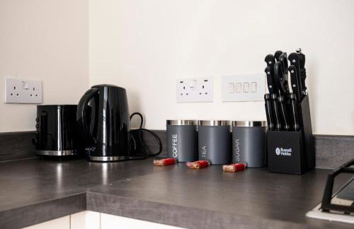 LUX Contractor & Family Haven - Parks x2, Sleeps 9 - Foto 32