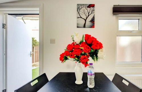 Luxury Studio Cabin - Central Location - Parking - Photo 2