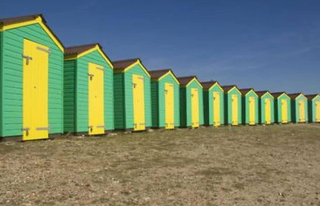 Seafront Apartment Private Garden & Free Parking - Foto 32