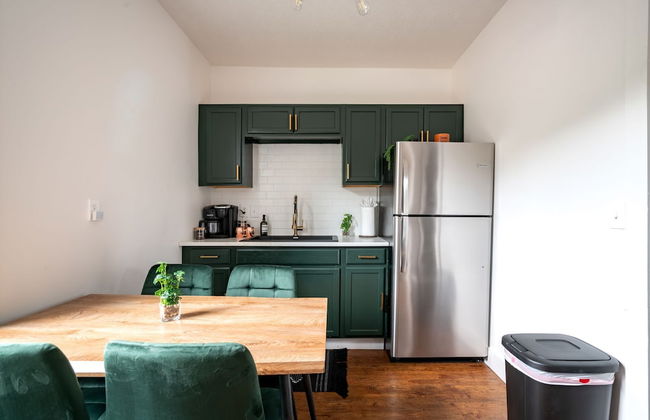 Prime Location Top Rated Clean Parking Free - Foto 30