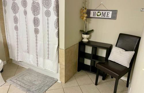 Greensboro Get-together, K Bed, Secret Playroom, central location - Foto 39