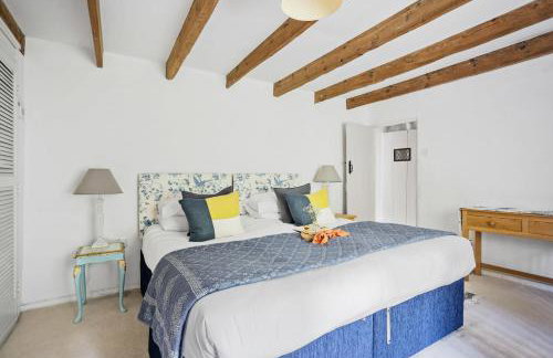 Duck Cottage - Waters Edge, Exclusive Village Location - Photo 19