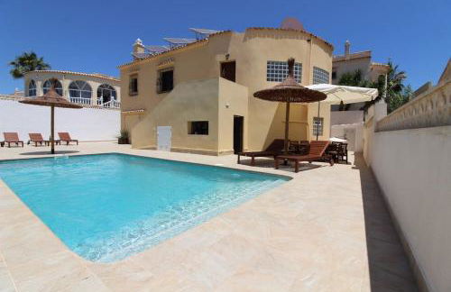 5 Bedroom, Luxury Villa - Heated Pool - Foto 2