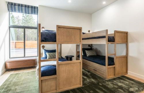 New Luxury Free Standing 4BR 4 and a halfBA Home Obsidian Reserve #146 Priv Hot Tub, 2-Car Garage Great Views - Foto 38