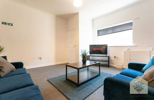 Holt House - Photo 5