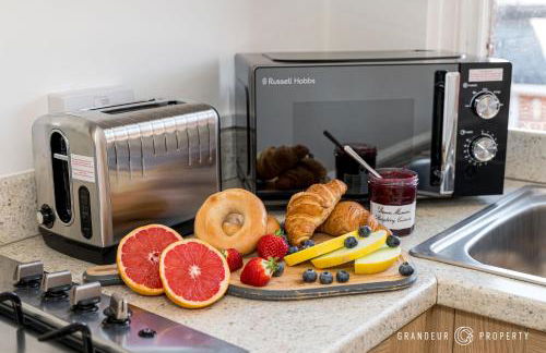 The Westborough Nook by Grandeur Property - Photo 8