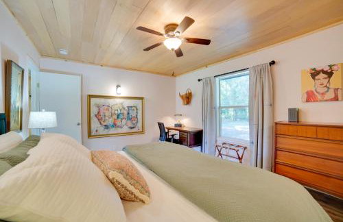Secluded Getaway on ~10 Acres in The Piney Woods! - Foto 14