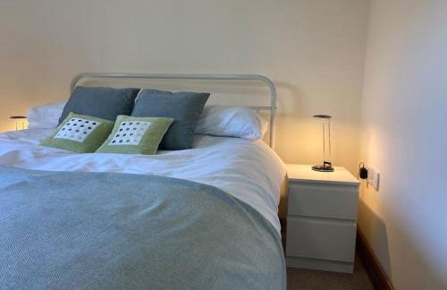 One Bedroom Bungalow No1 - Secure Gated Parking - Foto 28