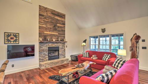 Tranquil Hendersonville Cabin with Mountain Views! - Foto 2