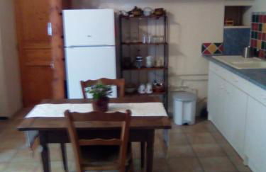 Sous les pins - Photo 2