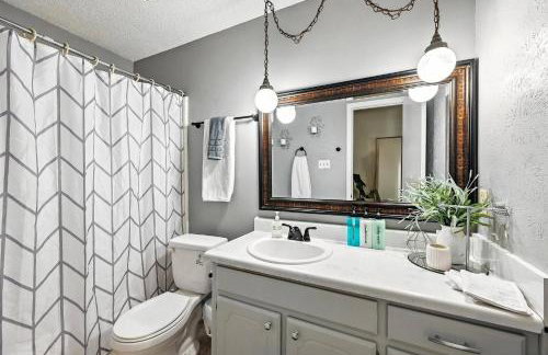 The Oasis 3BR house near stadium and DFW with Pool - Foto 19