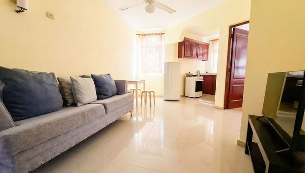 Costambar Ocean Breeze - Beachfront Apartment With Pool - Foto 4, Sala de estar