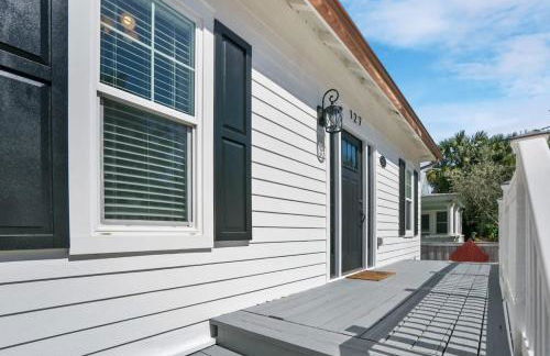 Charming Cottage w Pool, Walkable to Downtown - Foto 33