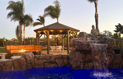 Expansive Riverside Mansion! Luxe, Family Friendly - Foto 45