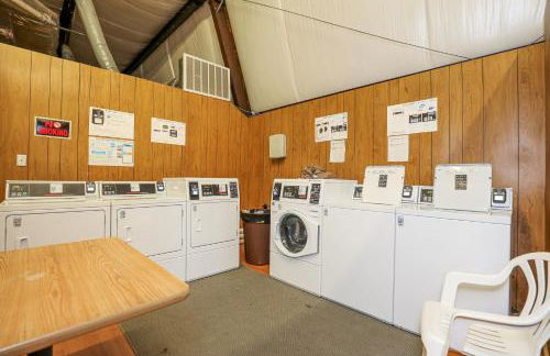 Model Home near Camp Lejeune with Water View - Foto 32