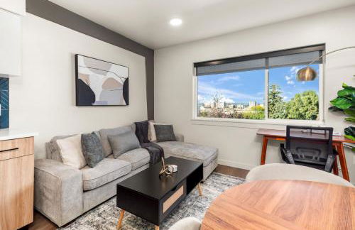 2BR in Downtown with Parking - Foto 23