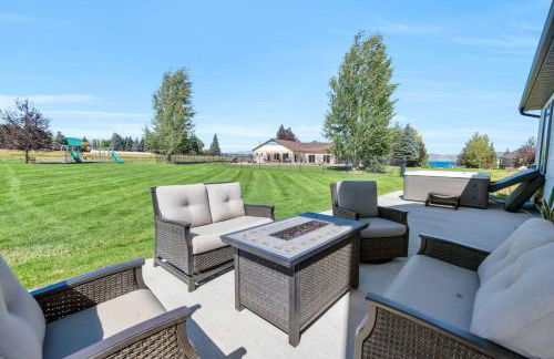 Dream Bear Lake Getaway w/ Hot Tub & Yard - Photo 3