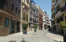 Apartamento céntrico con terraza y parking - Foto 2