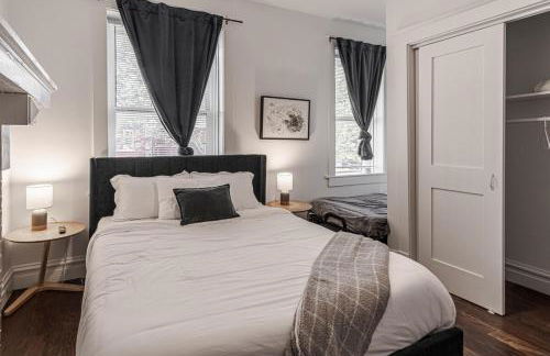 Ann Avenue Spacious 3BR Home with Games, Yard and Near Downtown - Photo 33