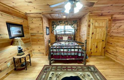 Cabin 2 bed close to Helen hot tub #15 - Foto 30