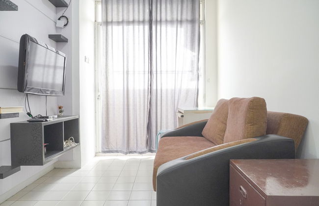 Simple And Comfy 1Br Permata Eksekutif Apartment - Photo 17