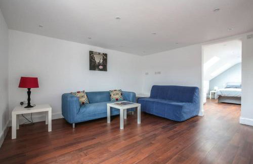 Large Modern Spacious House 6 Bedrooms 5 Bathrooms - Foto 42