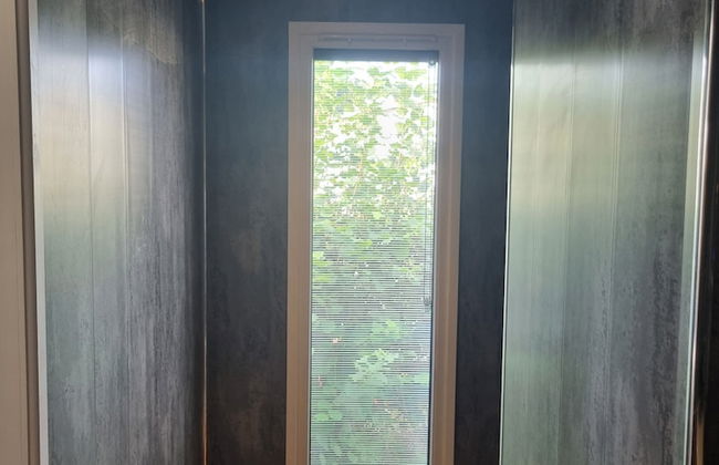 Stunning 1 Bedroom Lodge - Photo 4