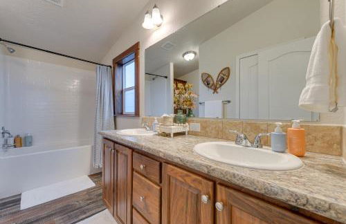 Beautiful Tetonia Escape with Porch and Teton Views - Foto 13