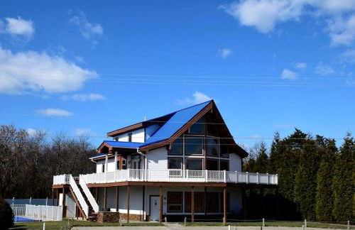 Luxury Vacation Rental with an Inviting Pool in Cape Charles, Virginia - Foto 1