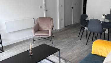 Fresh 2Bed 2Bath Apartment 2mins drive to Man Utd Stadium - Foto 5