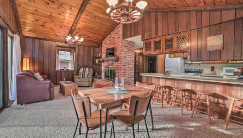 Less Than 3 Mi to Higgins Lake Roscommon Cabin with Deck - Foto 5