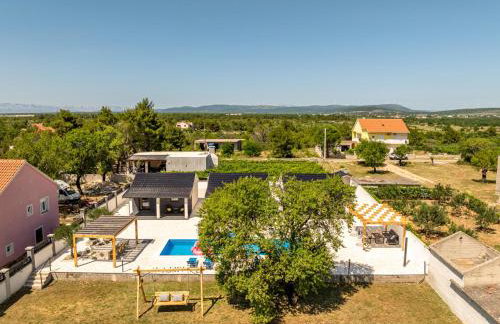 Unique Villa V with large pool - Photo 59