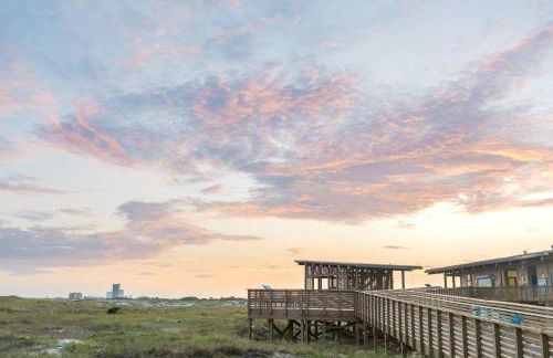 Chic Dog-Friendly 4BR | OWA + Beach + Fenced Yard - Foto 54