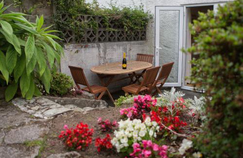 5 Bedroom House with Sea Views - Photo 44