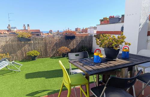 Precioso Dúplex con terraza a 5 minutos playa y 20 minutos de Barcelona - Foto 1