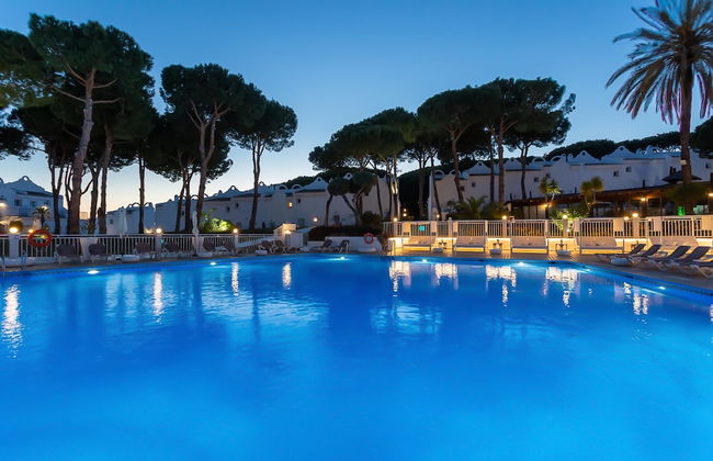 Marbella Resort 2 Pool Whirlpool Sauna - Photo 21