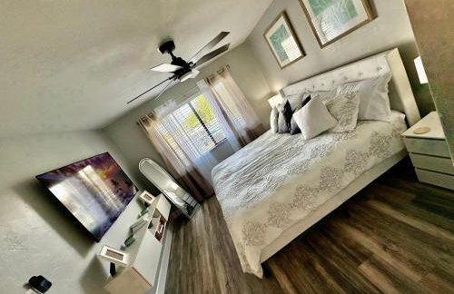 Waterfront Condo by the Marina - Photo 8