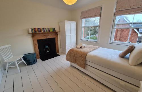 The Shrubbery-Superb Modern home-6 beds-sleeps 11 - Foto 23