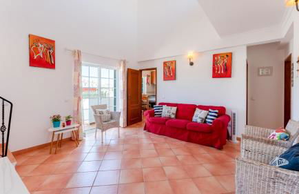 Serene Duplex House With Patio by LovelyStay - Foto 12