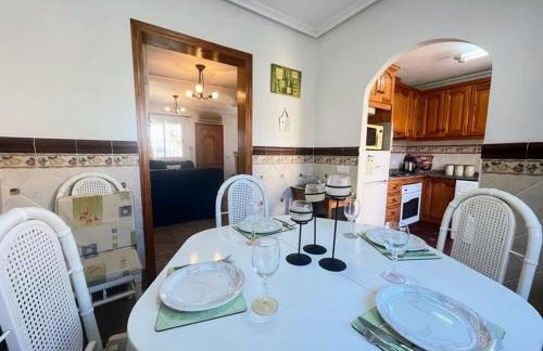 Traditional 3 bedroom villa with Com pool ALM26 - Foto 14