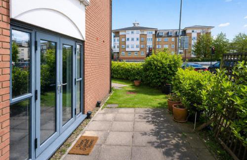Stylish Garden Flat with Parking 20min to Central London - Foto 14